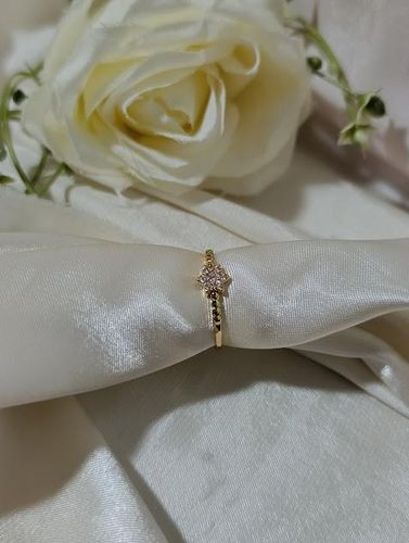 Anel ouro estrela cravejada