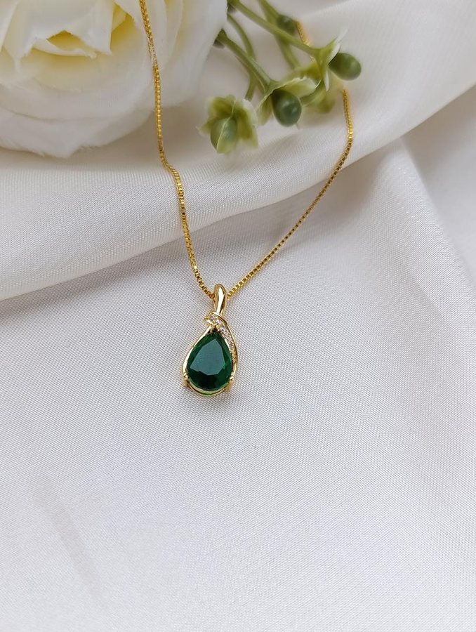 Colar ouro gota verde e zirconia